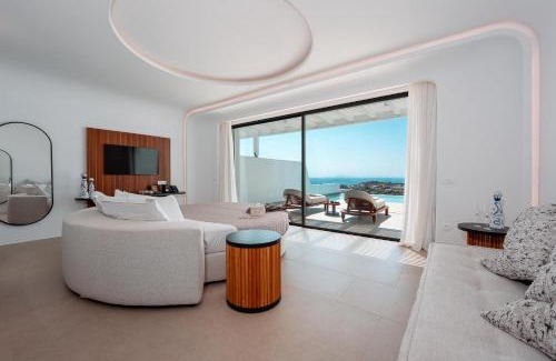 Plintri Hotel | Muse οf Mykonos Luxury Suites