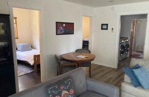 Peaceful Valley House | Music Place Guest House