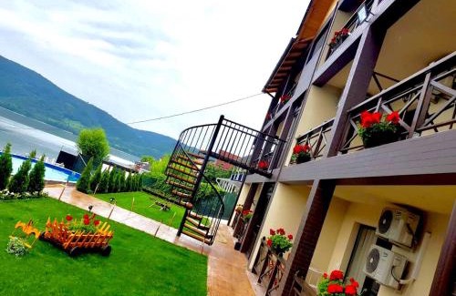 Orsova House | Mustaciosul Dunarii