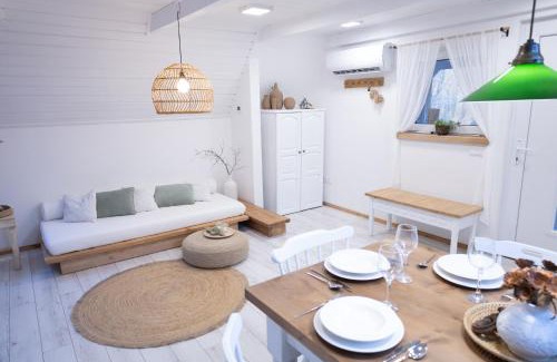 Pilisvorosvar House | My Blue Cottage