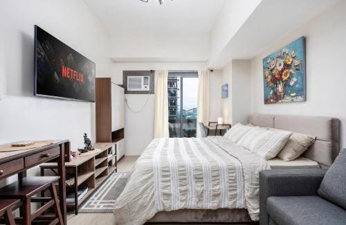 Lahug Apartment | MY Modest Condo with Balcony - BE Residences near IT Park Cebu
