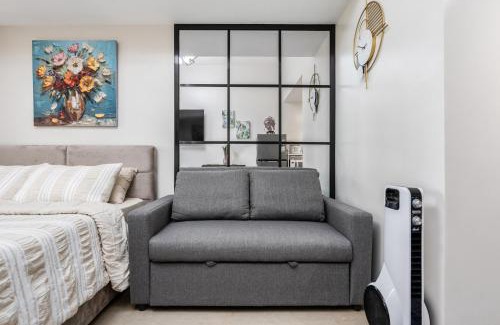 Lahug Apartment | MY Modest Condo with Balcony - BE Residences near IT Park Cebu