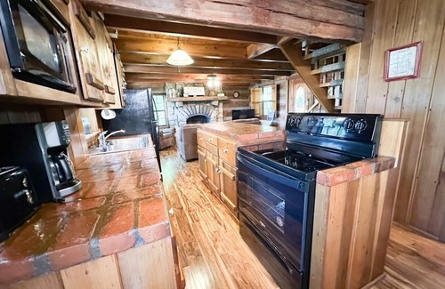 Lucas Cabin | My Old Kentucky Hideaway- Lakeview Cabin