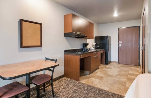 Monaca Hotel | My Place Hotel - Pittsburgh North/Monaca, PA