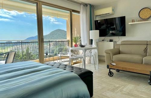 Mandelieu-La-Napoule Apartment | My Resid Appart Divina Cannes Marina vue mer