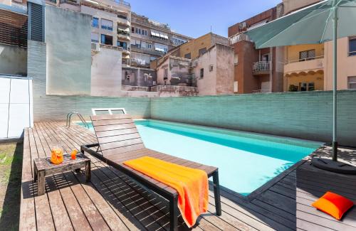 El Putget i Farro Apartment | My Space Emirates - Splendid Apartment with Terrace and Pool near Park Güell