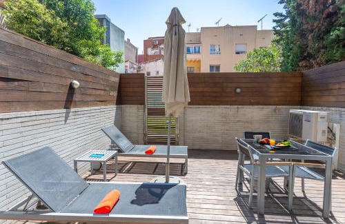El Putget i Farro Apartment | My Space Emirates - Splendid Apartment with Terrace and Pool near Park Güell