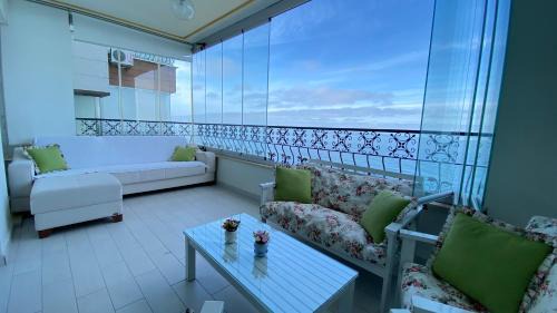 Akcaabat Apartment | My White Houses
