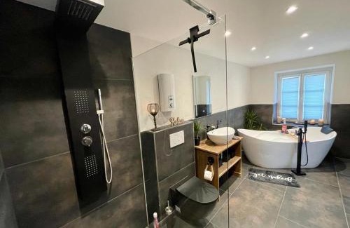 Irrel Apartment | Mya Lenas Suite
