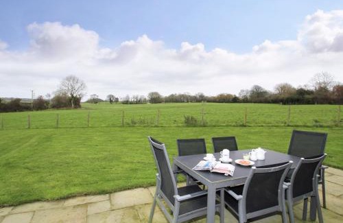 Brynsiencyn House | Mynydd Parys