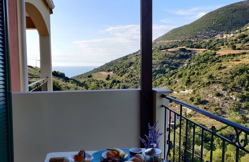 Dhrakata Apartment | Myrtos Cottages Euterpi