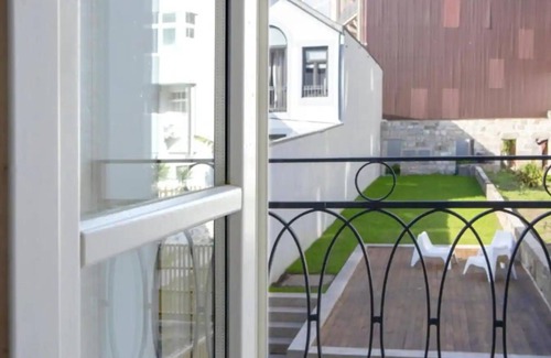 Centro / Baixa Apartment | MyStay Porto Bolhão - Pool & Garden