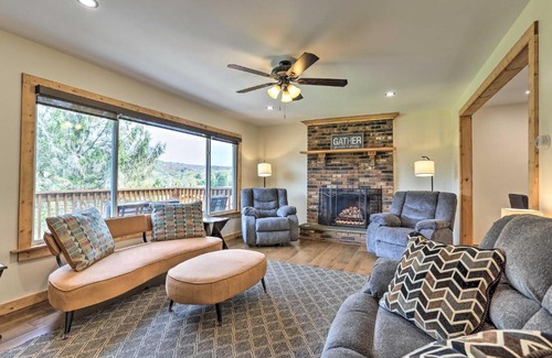 Fishs Eddy House | Mystik Hilltop Home 2 Mi to Crystal Lake!