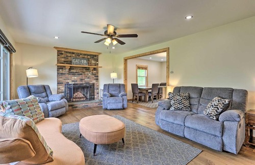 Fishs Eddy House | Mystik Hilltop Home 2 Mi to Crystal Lake!