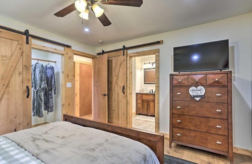 Fishs Eddy House | Mystik Hilltop Home 2 Mi to Crystal Lake!