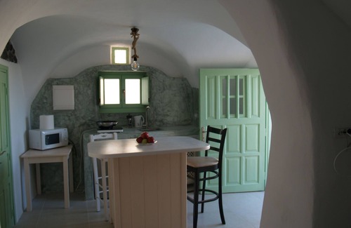 Episkopi Gonias Apartment | Mythos Traditional Stonehouse