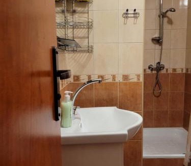 Solina House | Nad Wąwozem POKOJE I DOMKI 660-271-050 Polańczyk
