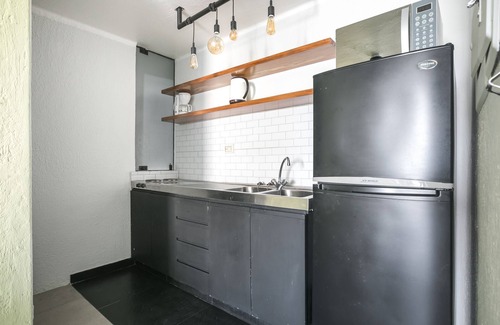 Leuro Hotel | NAIA Miraflores