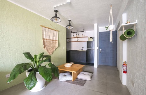 Leuro Hotel | NAIA Miraflores