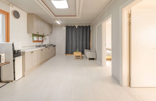 Tanghang-ri House | Namhae Bada Yanolja Pension