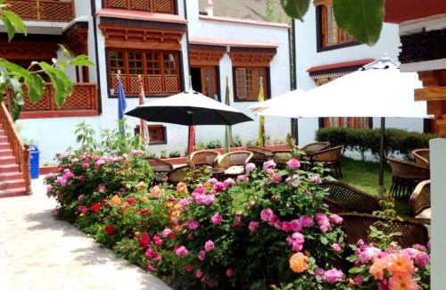 Tingmosgang Hotel | Namra Hotel and Camps - Temisgam