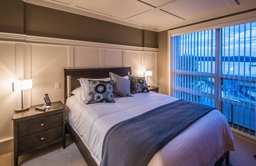 Regional District of Nanaimo House | Nanaimo Harbourfront Townhome - Luxurious Downtown Waterfront 2 Bedroom Townhome