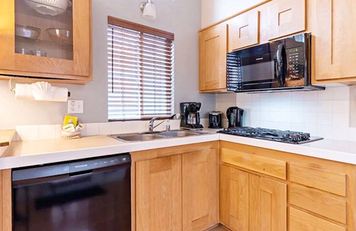 Napa Cottage | Napa Valley's Serene Riverside Escape