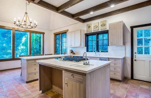Angwin House | Napa Valley Vineyard View Estate