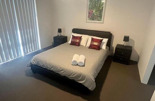 Kealy House | Napolean Holiday Retreat