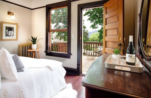 Okanagan-Similkameen Hotel | Naramata Inn