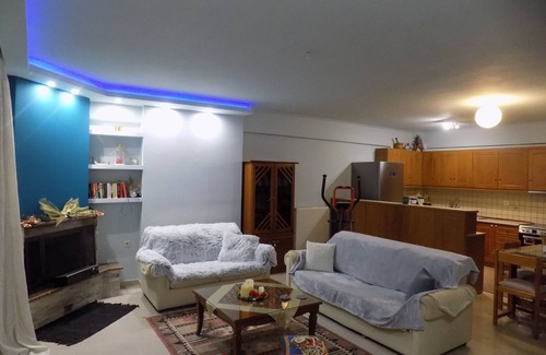 Volos City Centre Apartment | Natalys 2 Bd Gorgeous Apt in Volos
