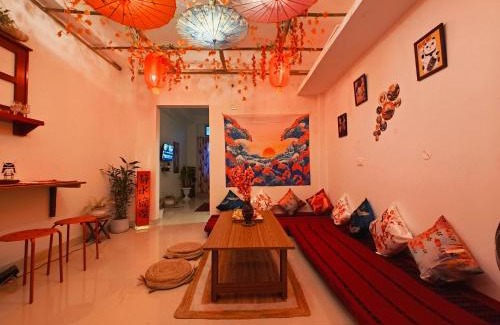 Sualkuchi Apartment | Natsukashii by Ghorsirika