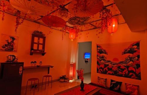 Sualkuchi Apartment | Natsukashii by Ghorsirika