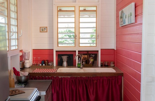 Les Abymes House | NATURE COMFORT AND LARGE SPACES