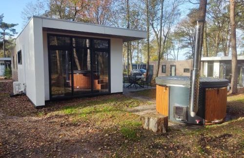 Municipality of Hellendoorn Ski Chalet | Natuurchalet Hellendoorn met Hottube!