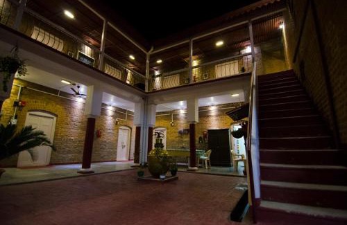 Dera Gopipur Hotel | Naurang Yatri Niwas