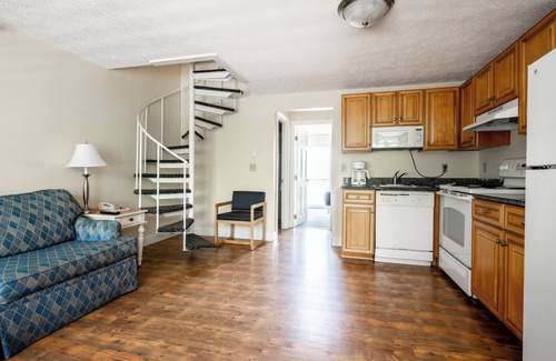 Wells Apartment | Nautical Mile