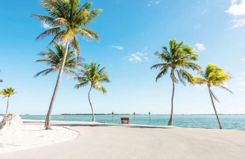Cudjoe Key Villa | NAUTILUS.ocean front cottage retreat ~