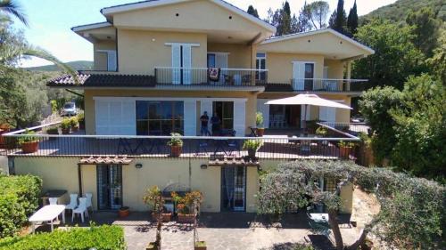 Porto Santo Stefano Bed & Breakfast | Navarro Hill Resort