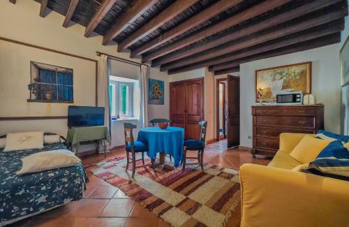 Ibiza City Centre Apartment | Navila Pasillo Superior
