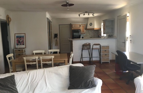 Vedene House | Near Avignon, Provencal House With Swimming Pool, Coeur Des Vignes