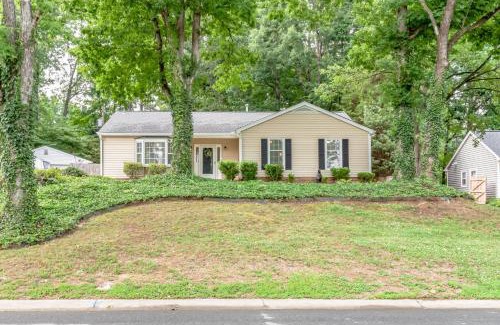 Matthews House | Near Downtown and Hospital in Matthew NC and Dog Park