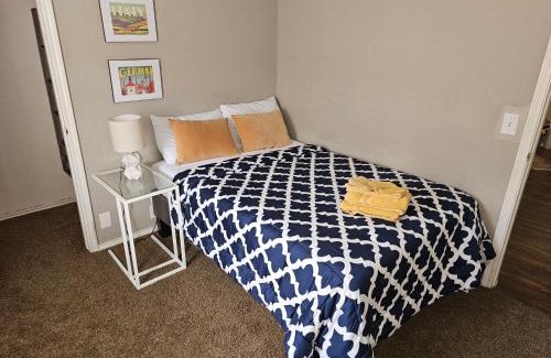 Glenn Heights House | Near Downtown Dallas Free Park
