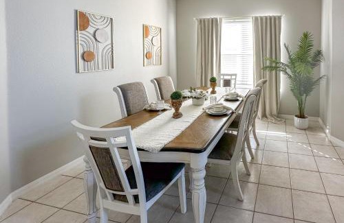 Tuscan Ridge House | Near Golf Courses Modern Davenport Home with Pool