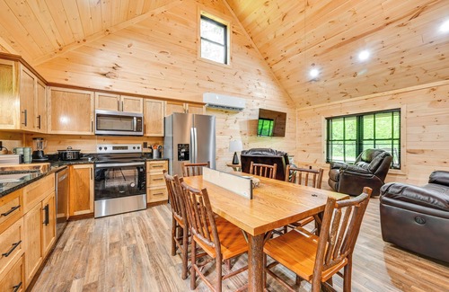 Cave City Cabin | Near Mammoth Cave: Family-Friendly Cabin w/Patio!