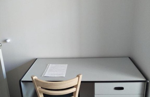Maddington House | Near Train Station