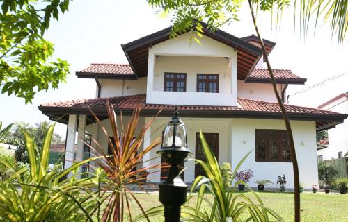 Dalupotha Villa | NegomboVilla