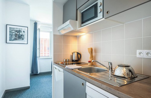 Neudorf Est House | Nemea Appart Hotel Elypseo Strasbourg Port