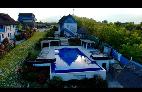 Dunavatu de Jos Hotel | Nena Art Resort