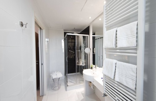 Bresso Hotel | NEO Hotel